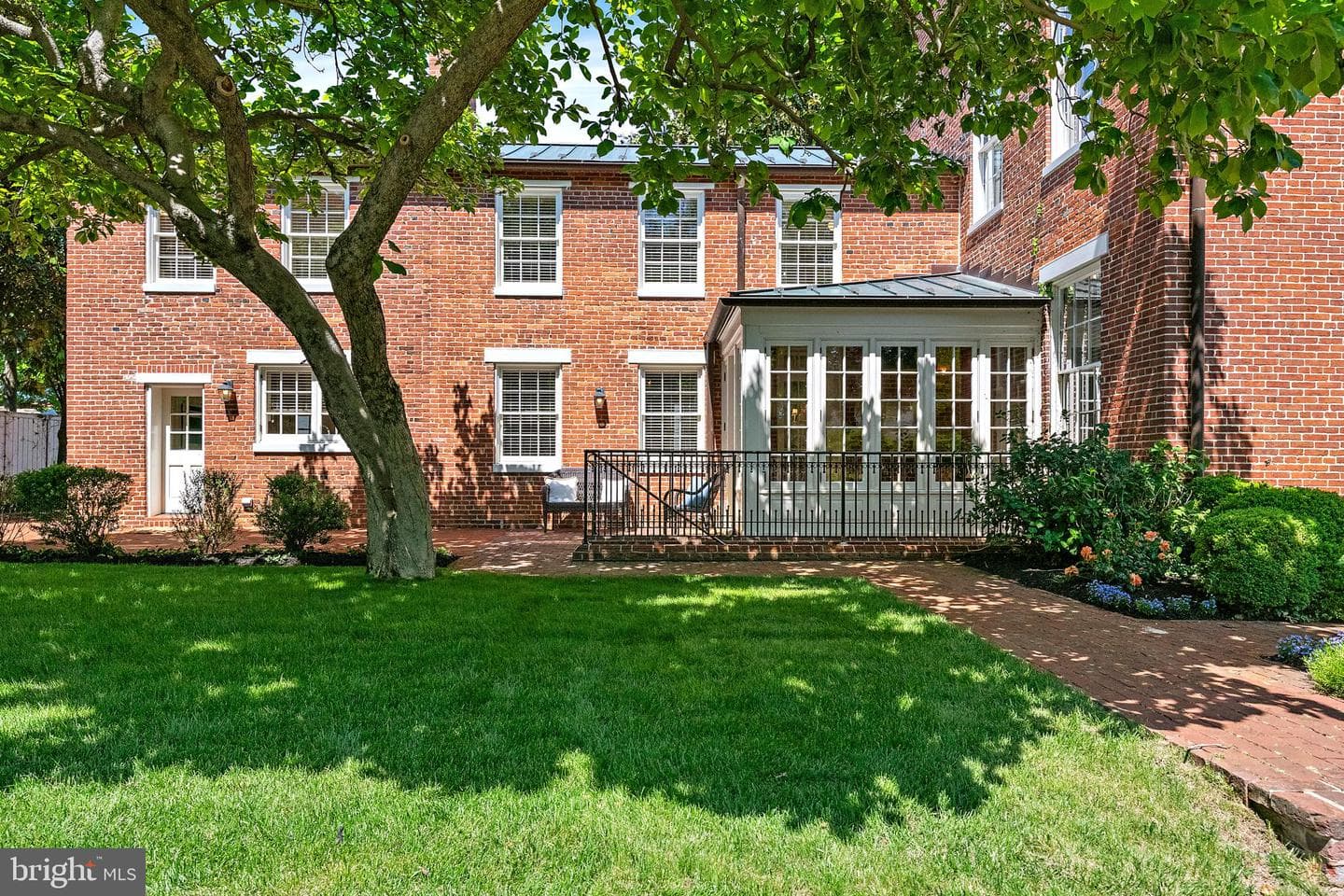 16 Maryland Avenue photo 6