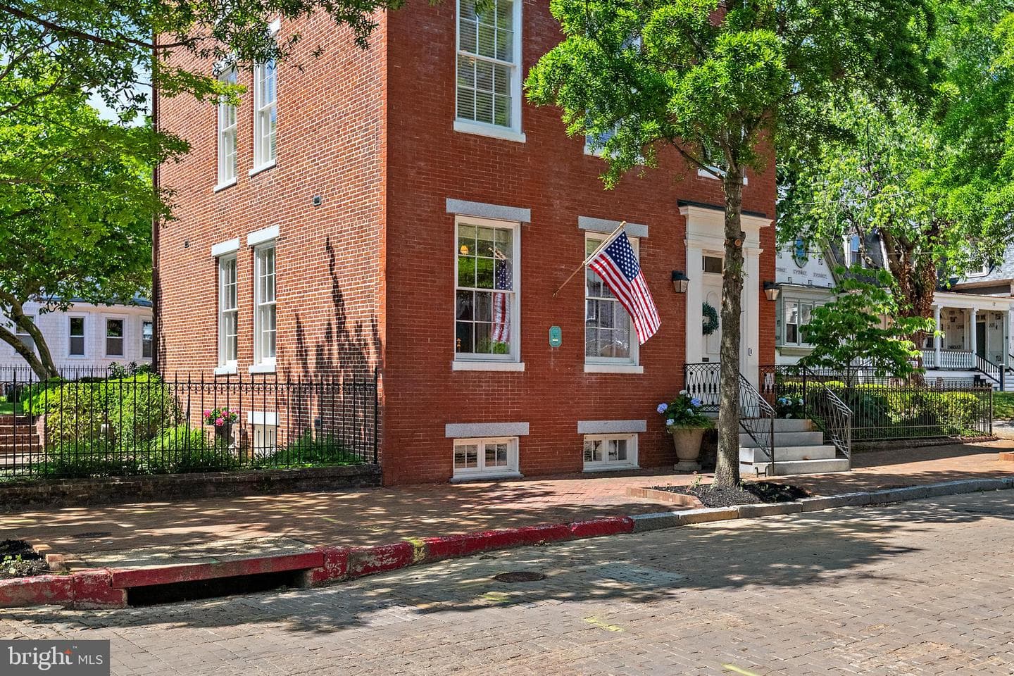 16 Maryland Avenue photo 9