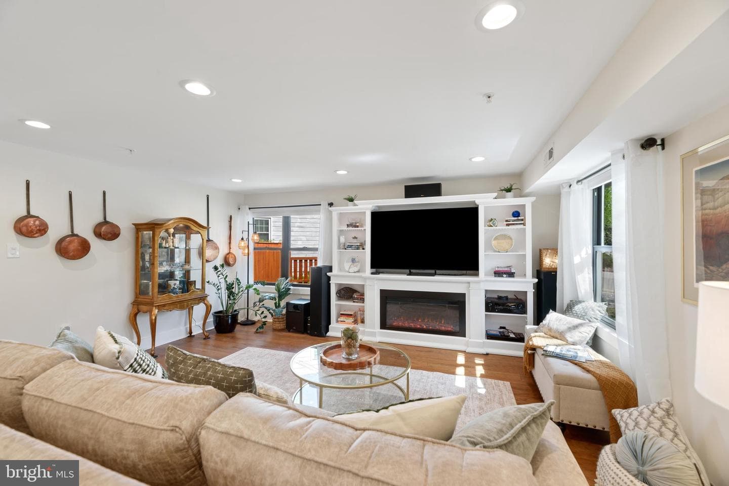 152 Jefferson Street photo 10