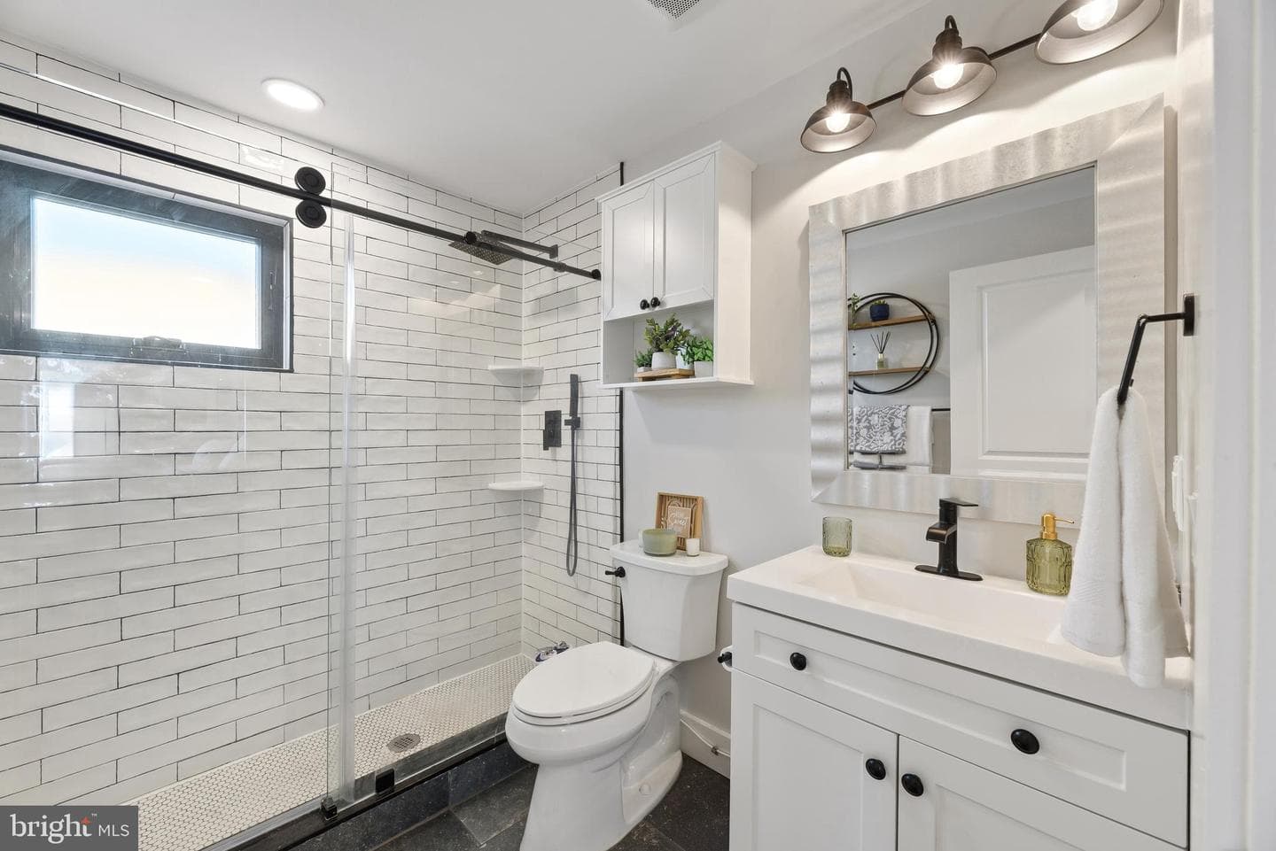 152 Jefferson Street photo 16