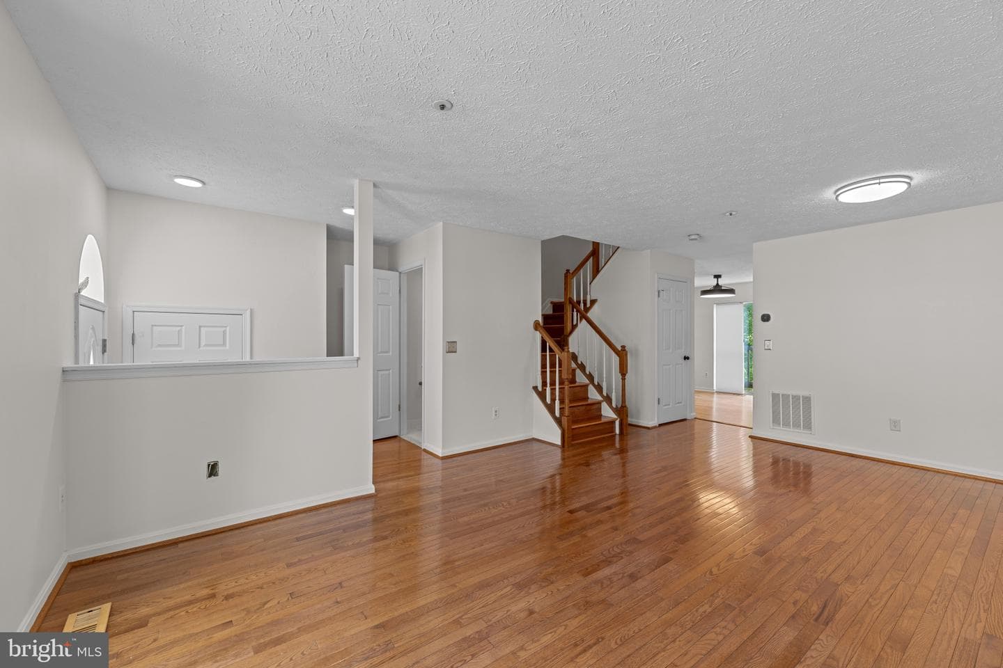 348 Lindera Court photo 27