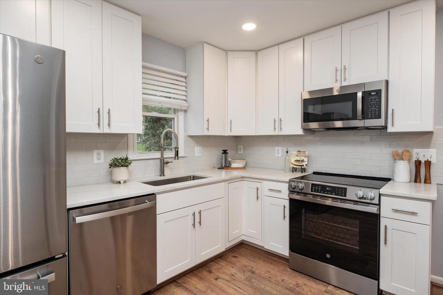 520 Harbor Drive photo 15