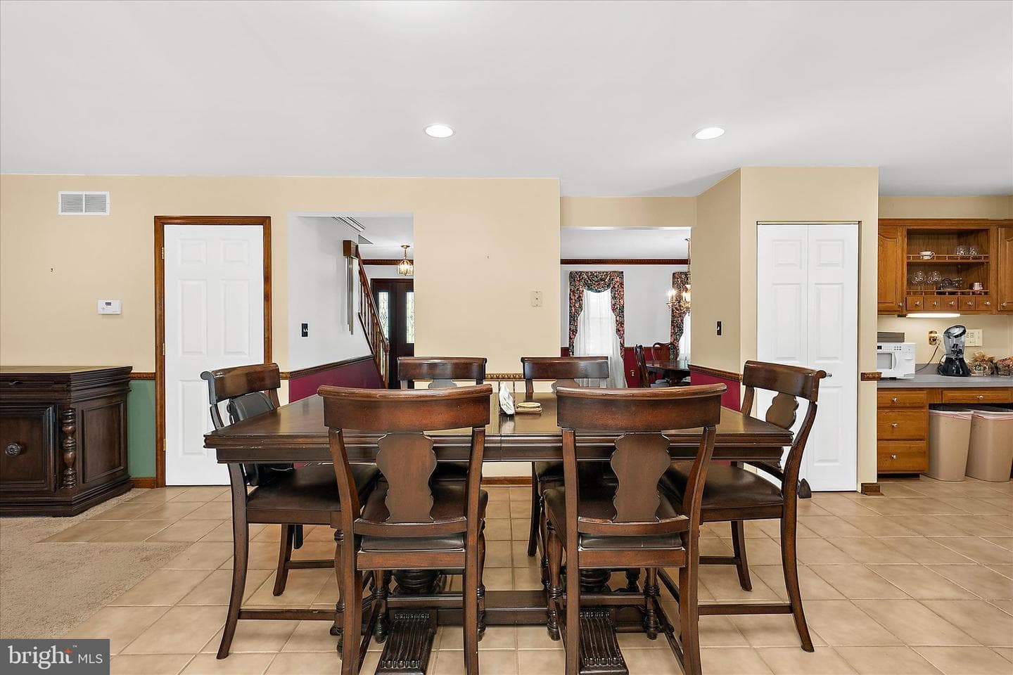 303 Swaying Oak Court photo 17
