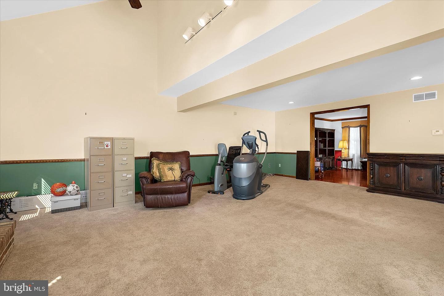 303 Swaying Oak Court photo 27