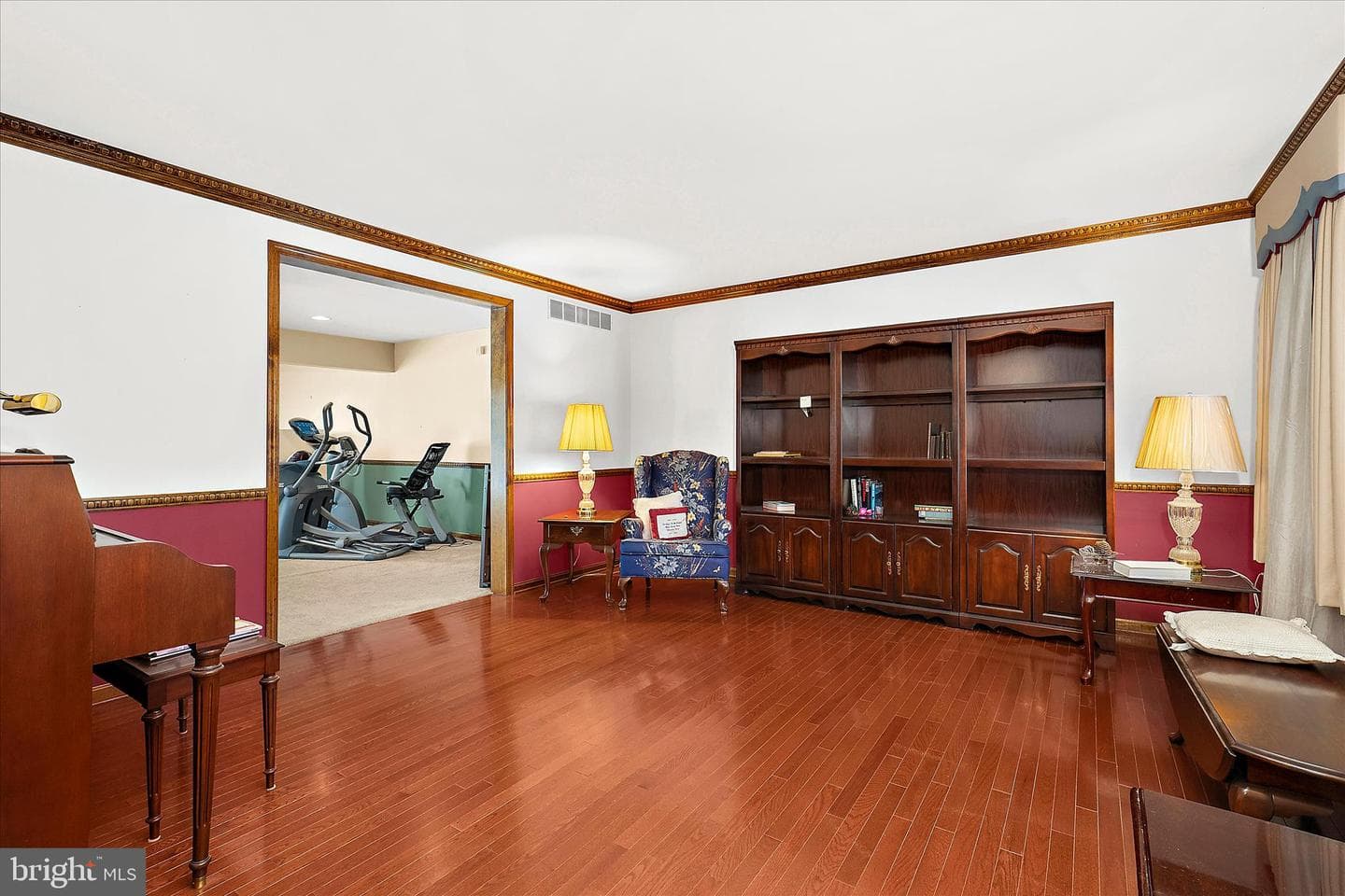 303 Swaying Oak Court photo 28
