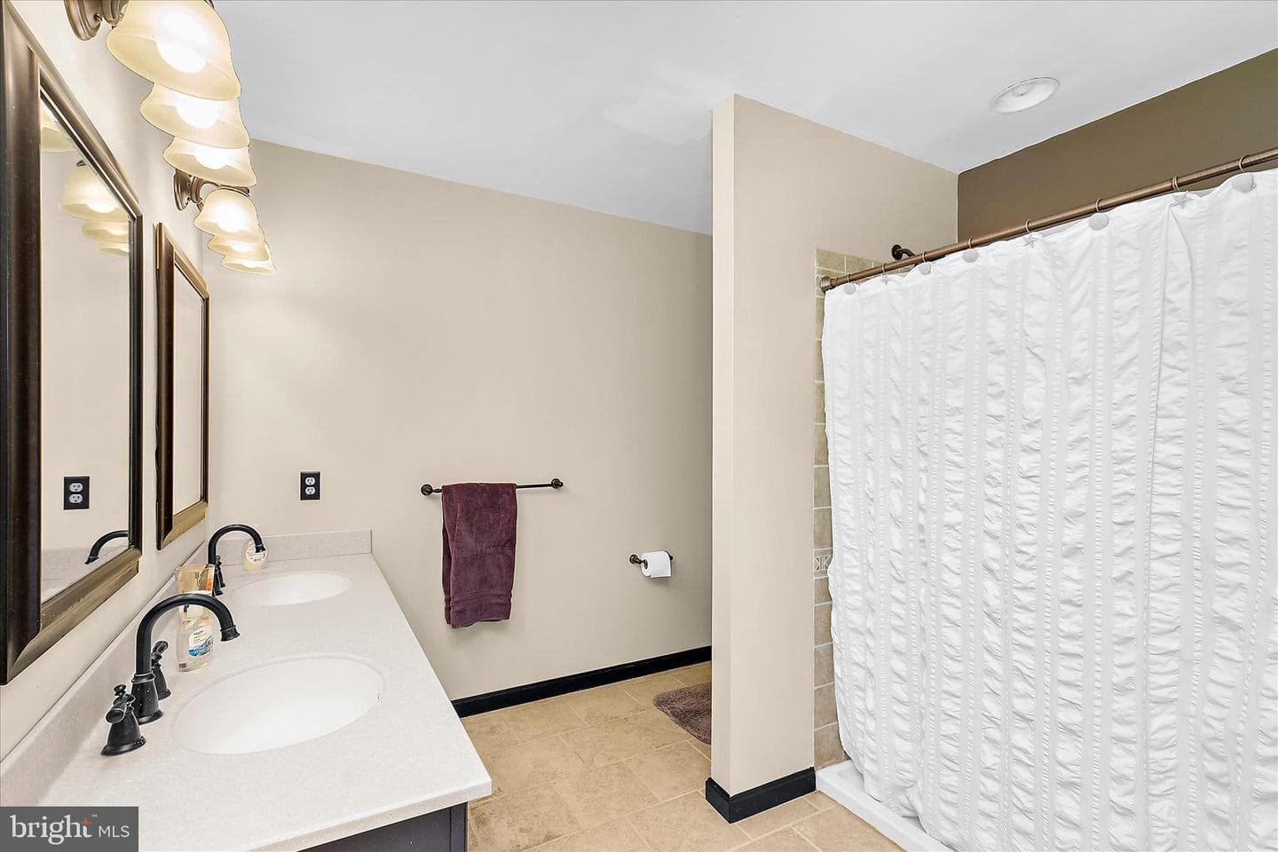 303 Swaying Oak Court photo 38