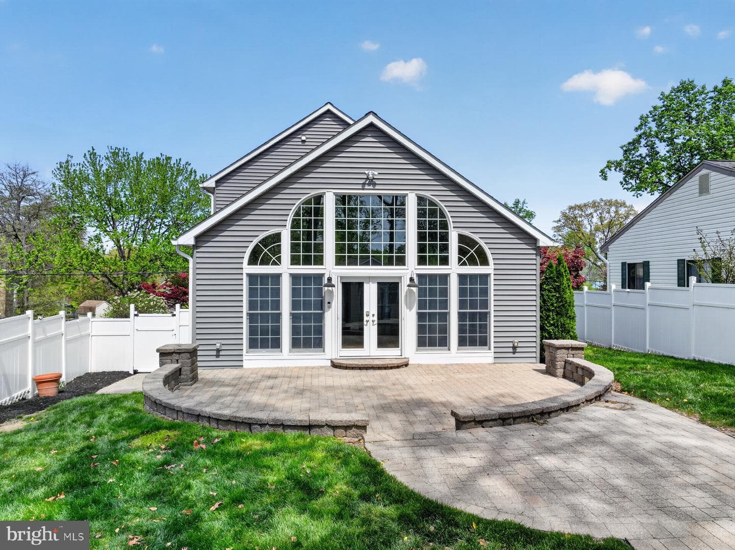 448 Maple Leaf Drive photo 4