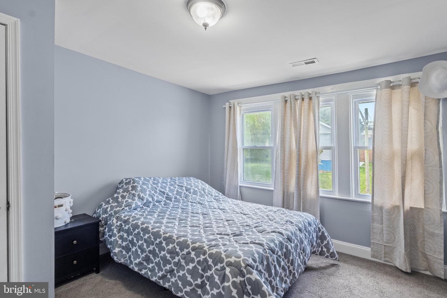 130 W Edgevale Road photo 16