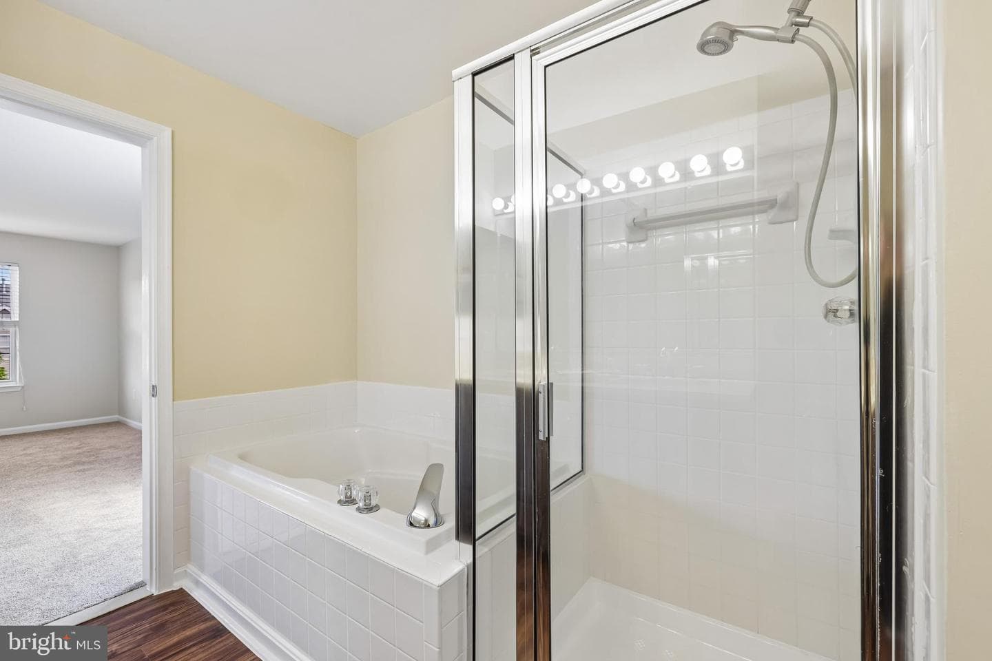 325 Assembly Point Court photo 14