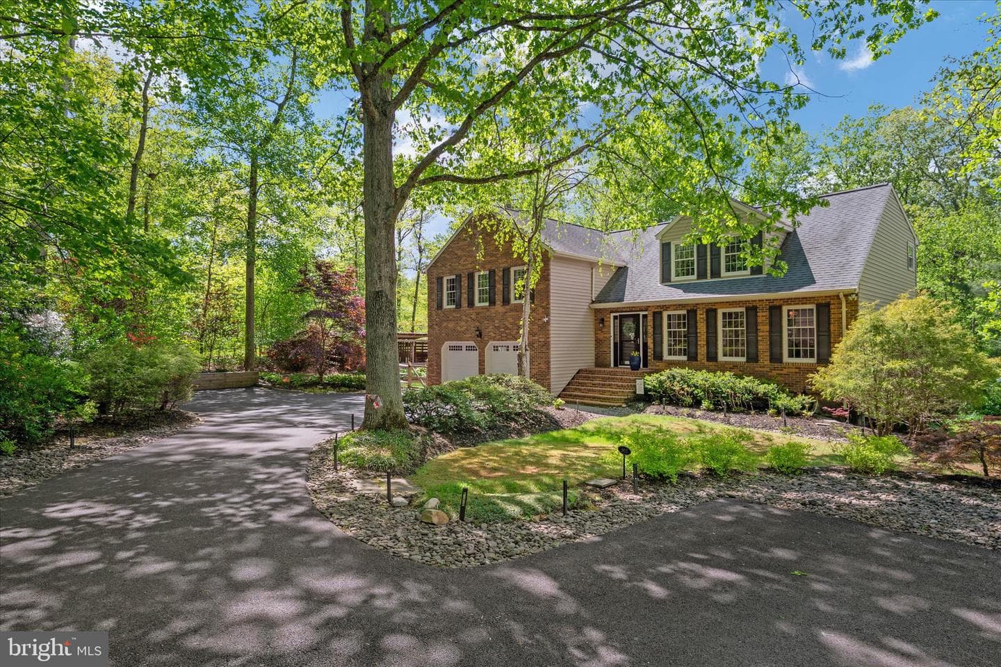 305 Charles Hall Drive photo 2