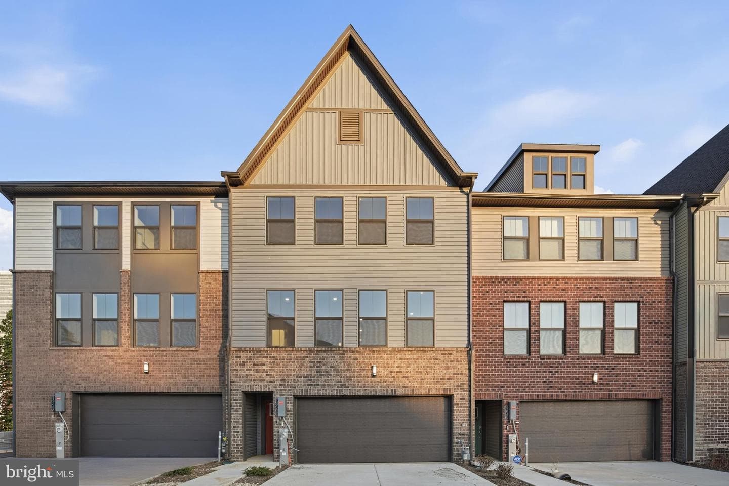 2106 Foxglove Lane
