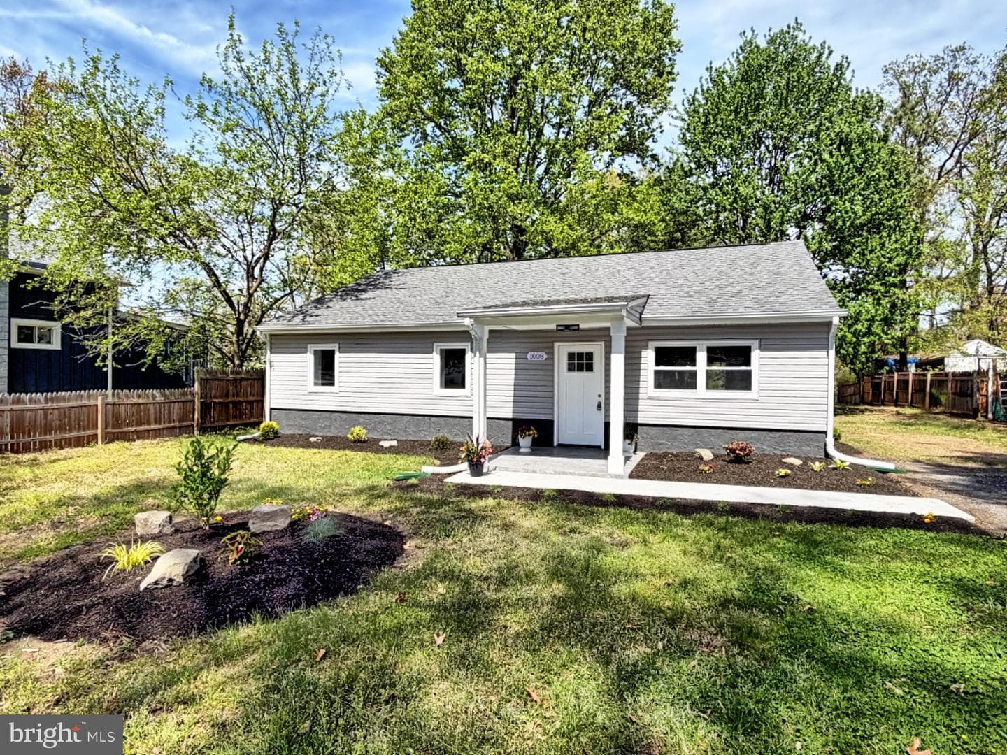 1008 Hilltop Road photo 1