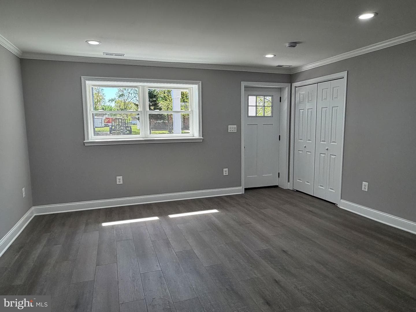 1008 Hilltop Road photo 5
