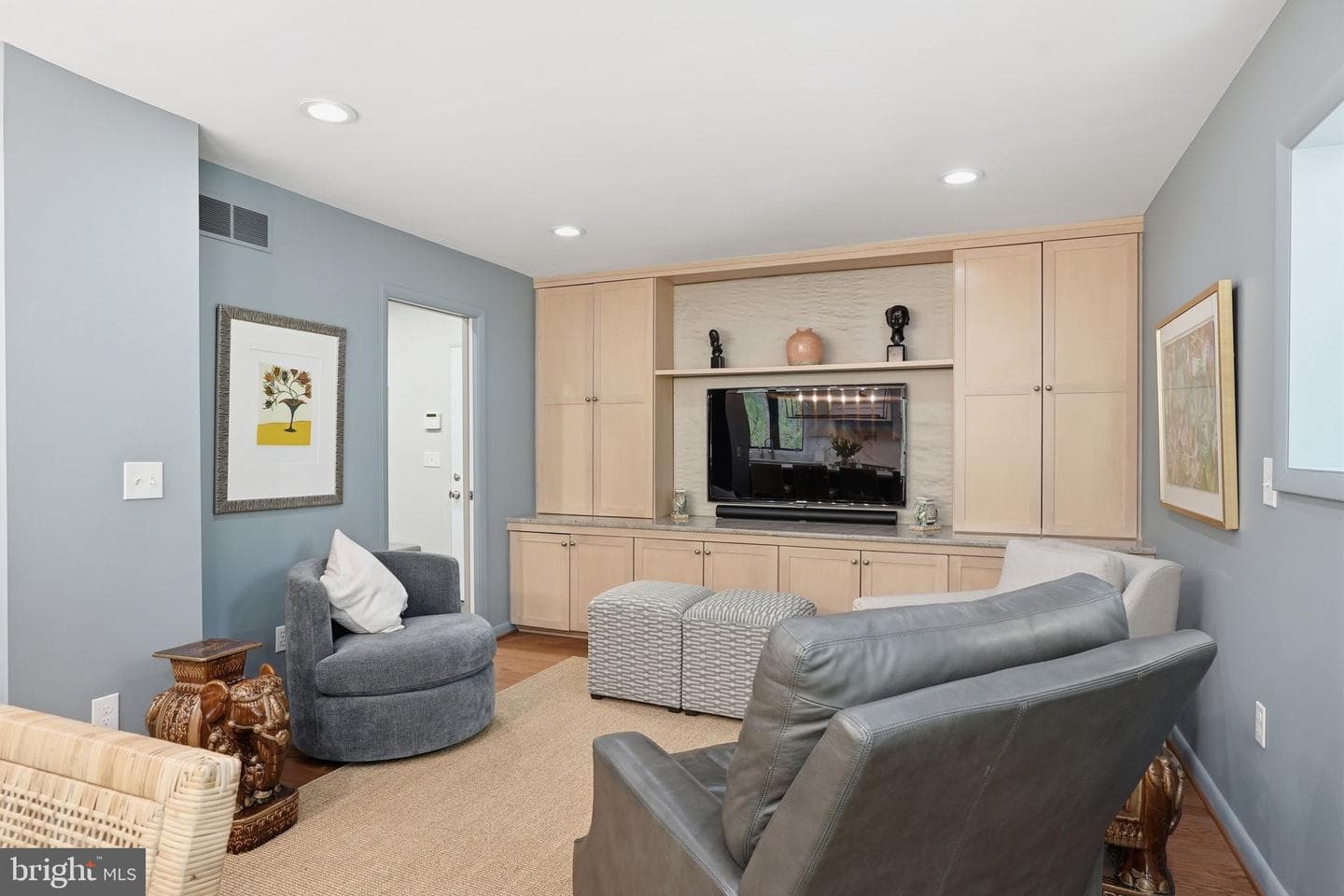1718 Woodlore Road photo 13