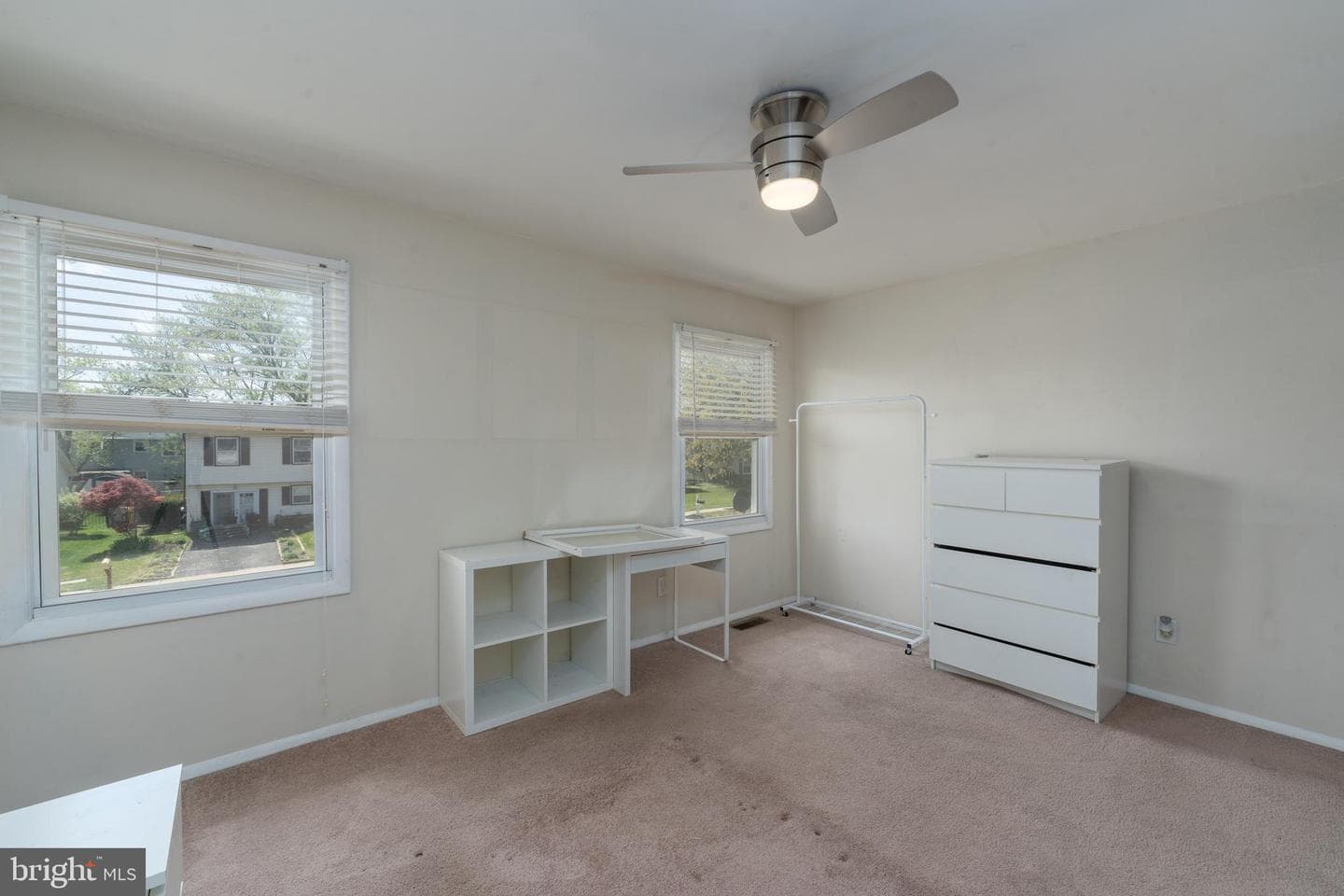 1908 Champlain Drive photo 34