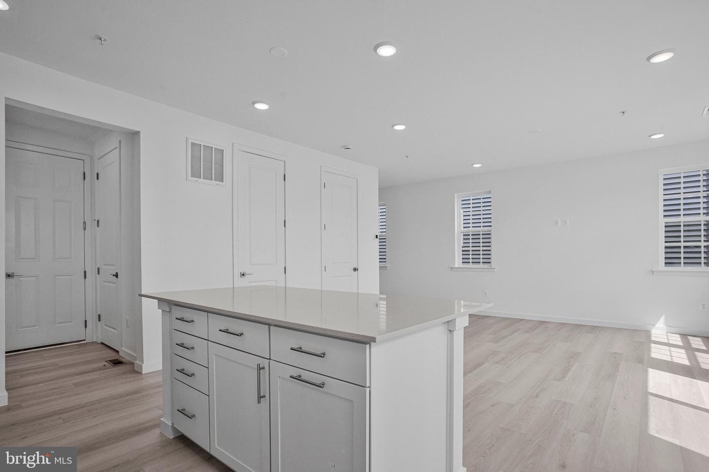 5723 Howard Drive photo 24