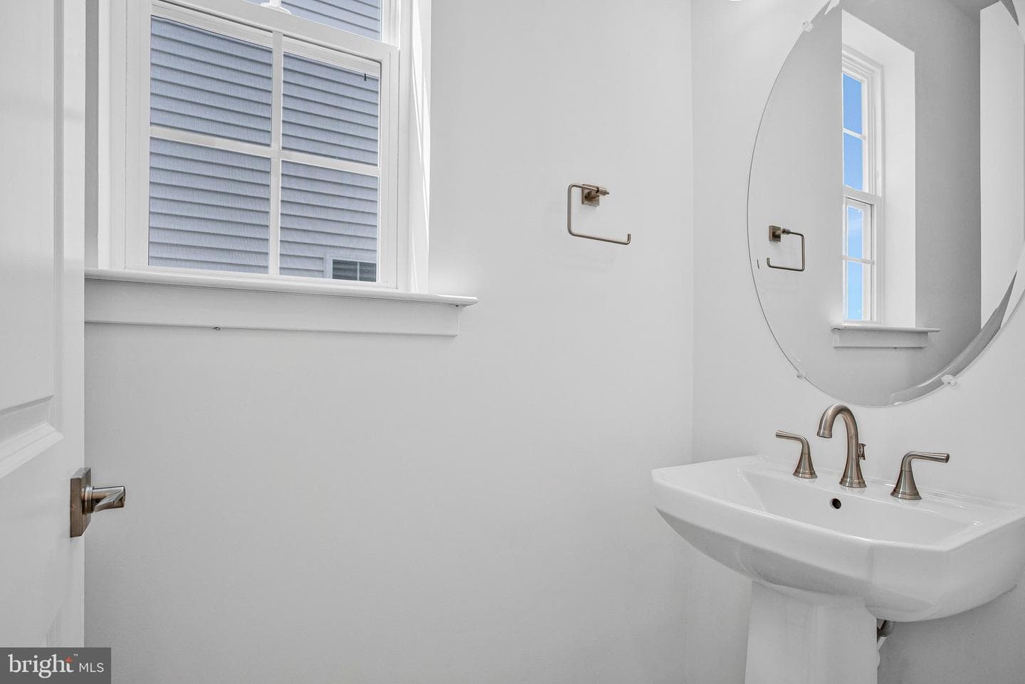 5723 Howard Drive photo 25
