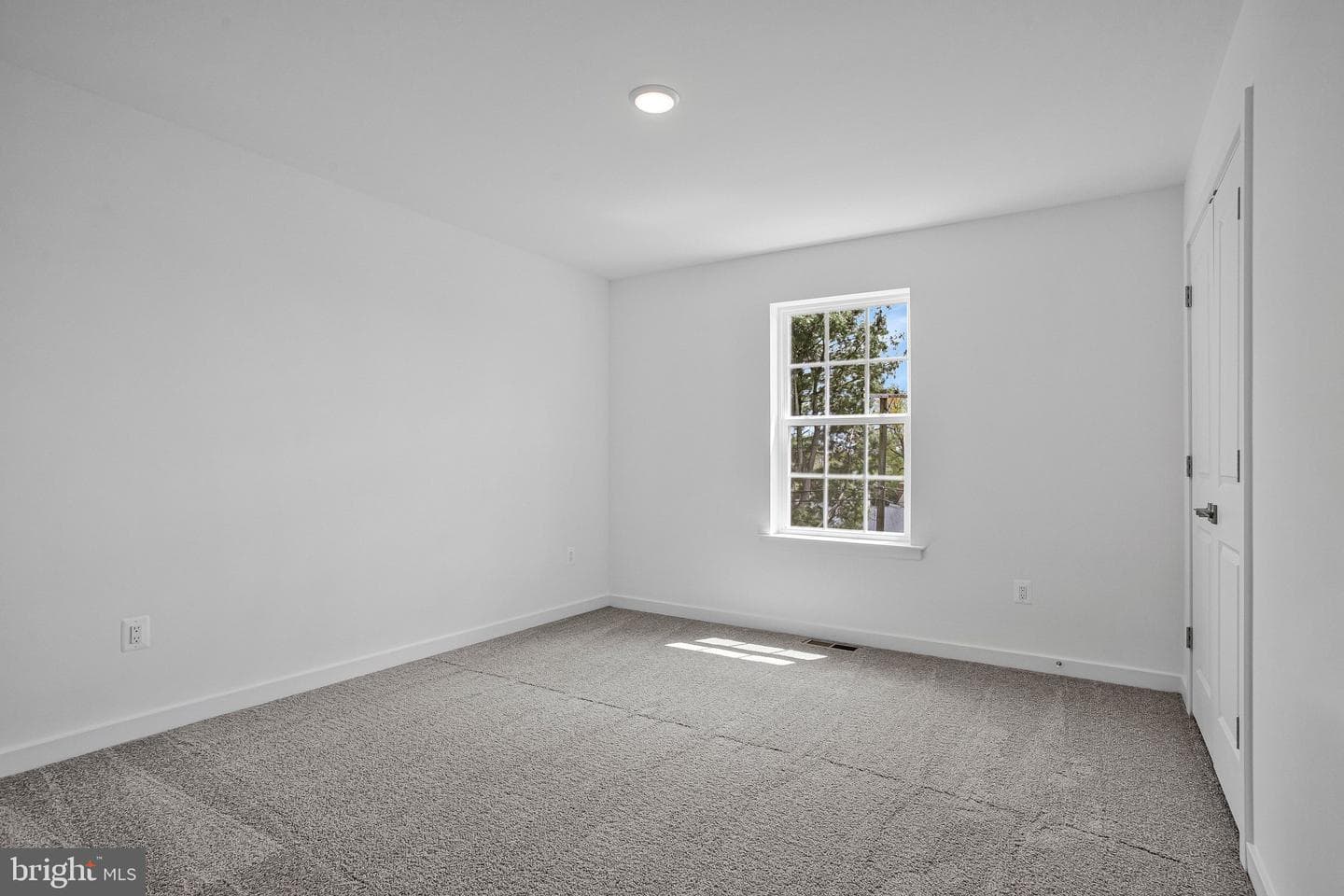 5723 Howard Drive photo 6