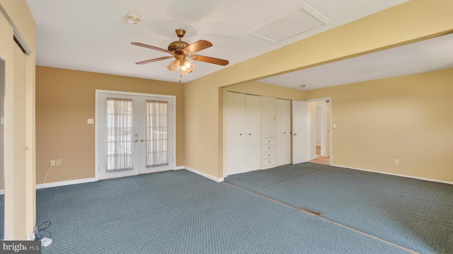 306 Shetlands Lane photo 35