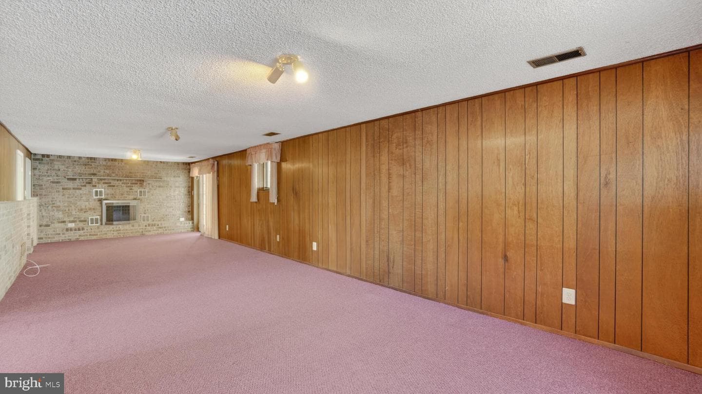 306 Shetlands Lane photo 39