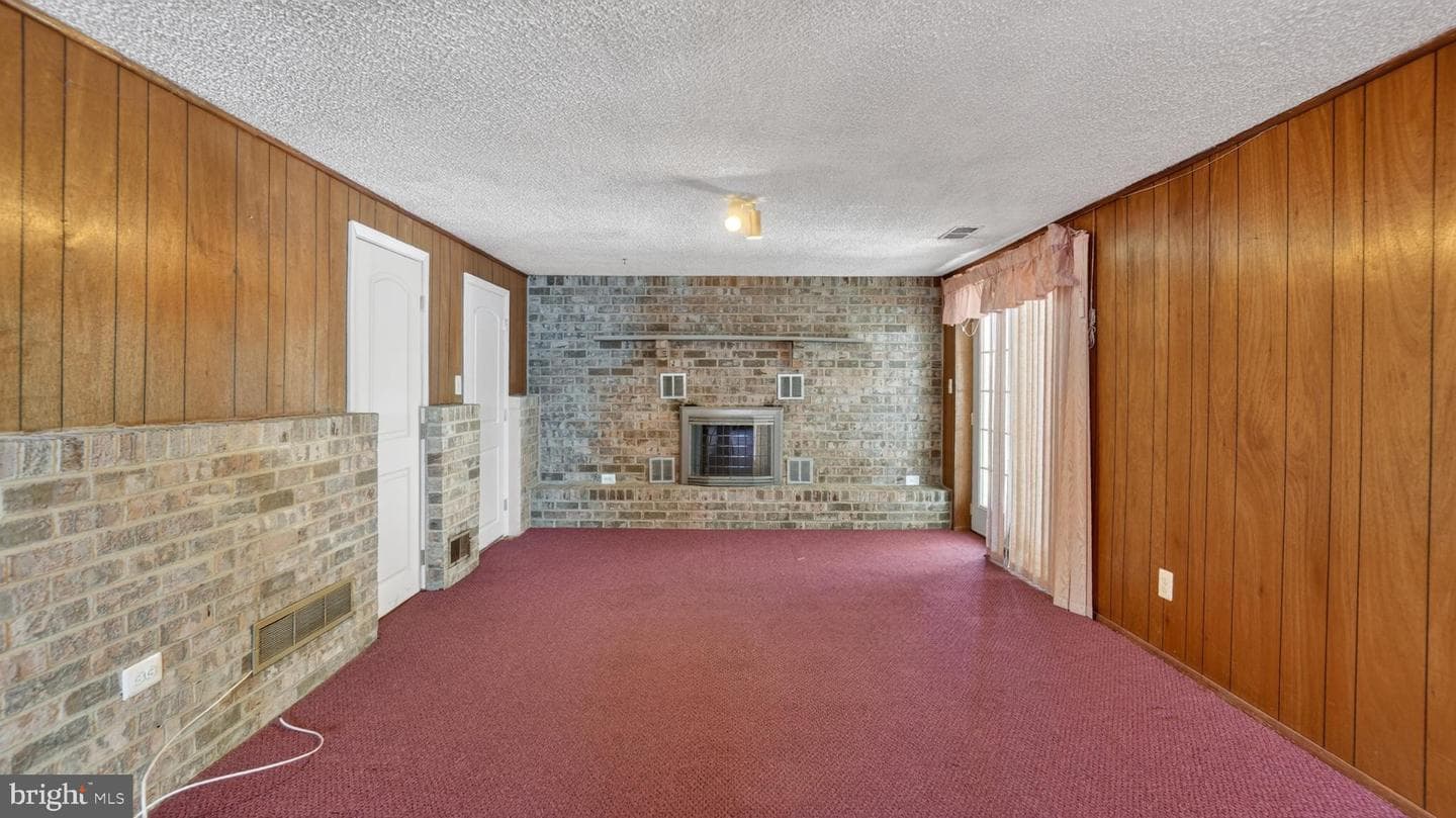 306 Shetlands Lane photo 40