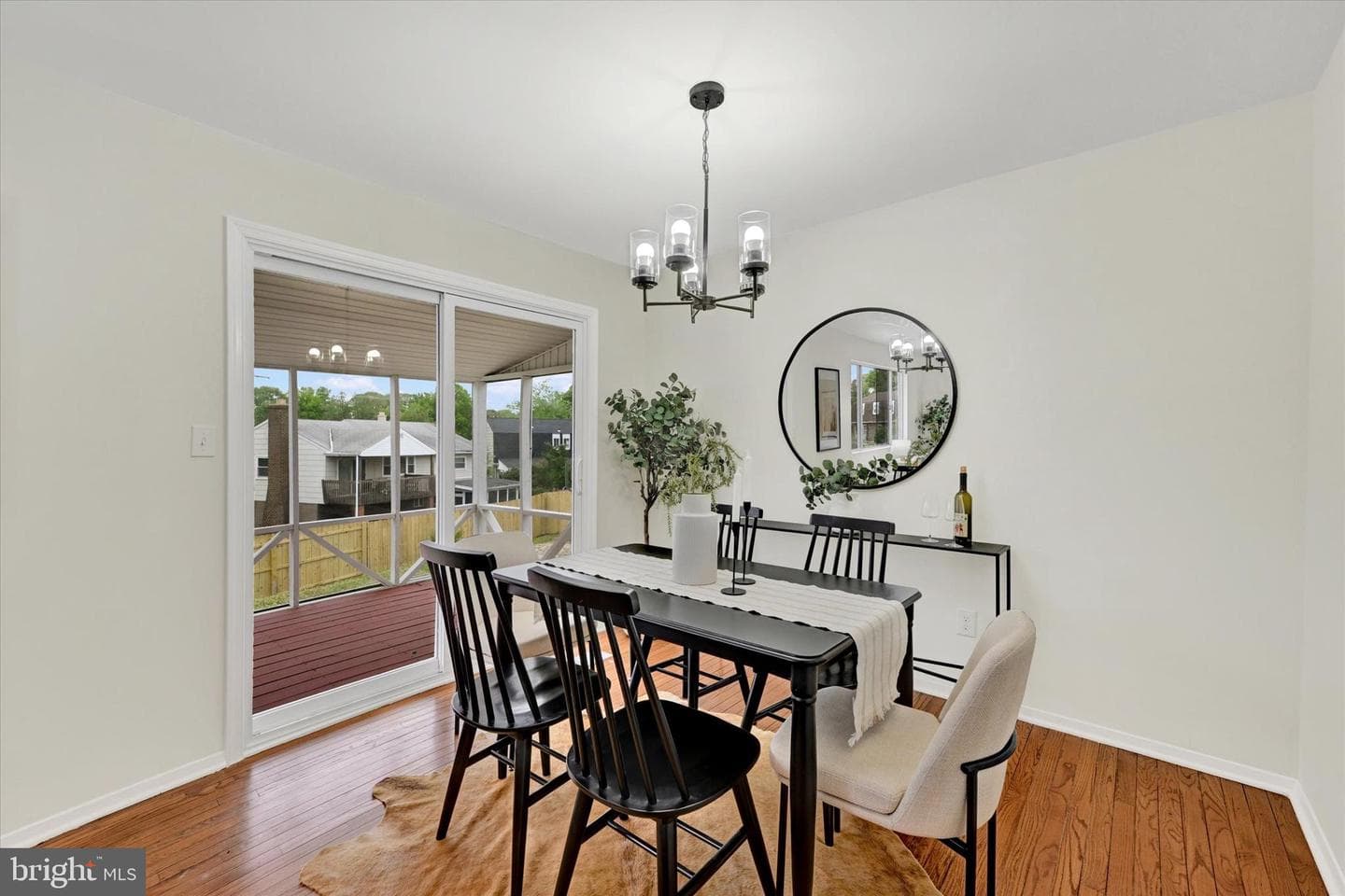 304 Lionsheart Glen photo 8