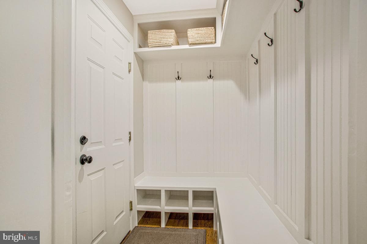 2512 Hobbits Lane photo 25