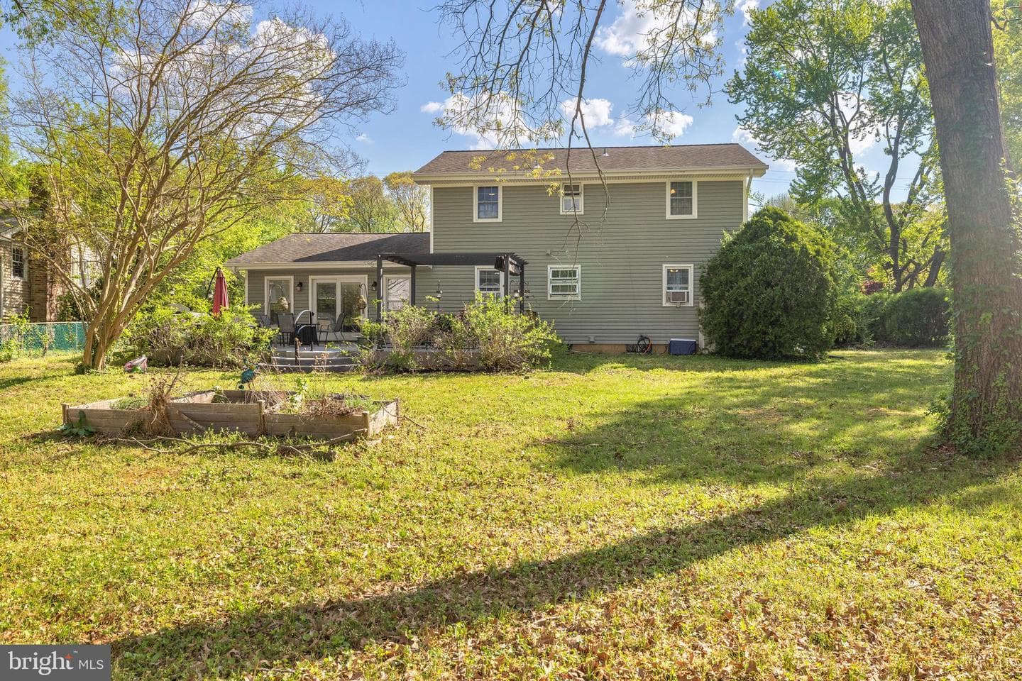 304 Gordon Avenue photo 10