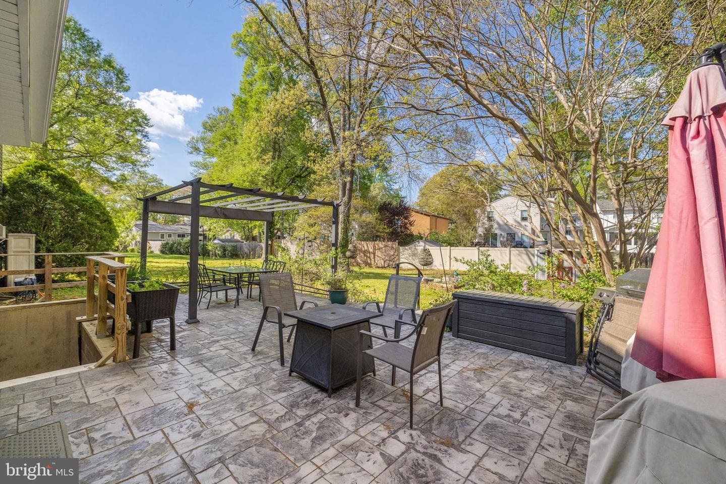 304 Gordon Avenue photo 4