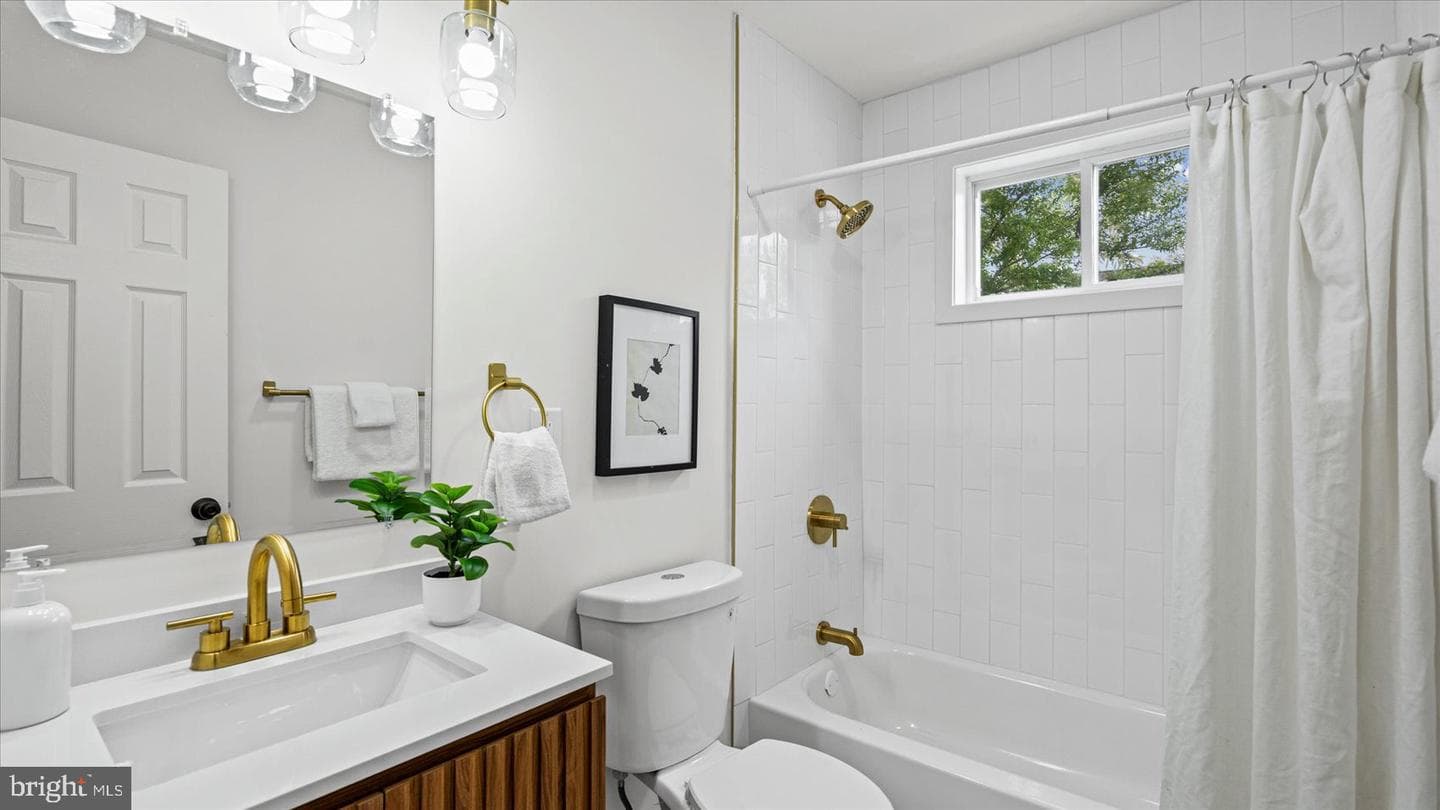 7956 Oakwood Road photo 28