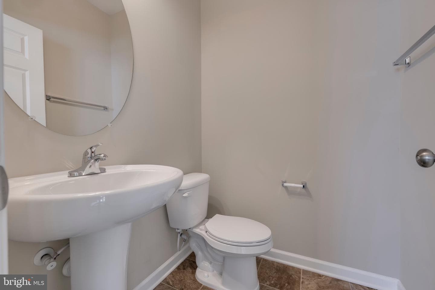 7503 Resch Loop photo 15