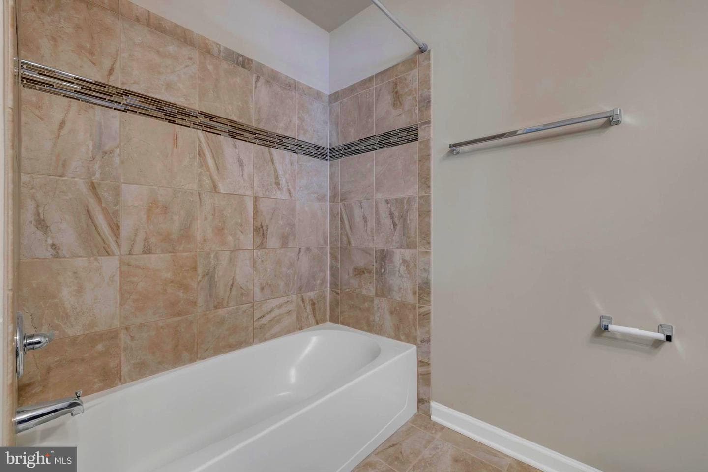 7503 Resch Loop photo 20