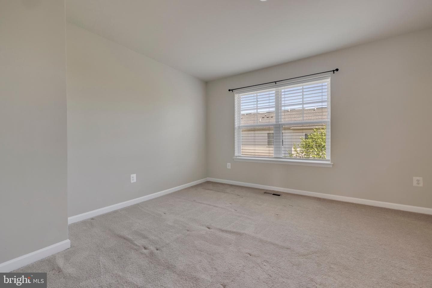 7503 Resch Loop photo 24