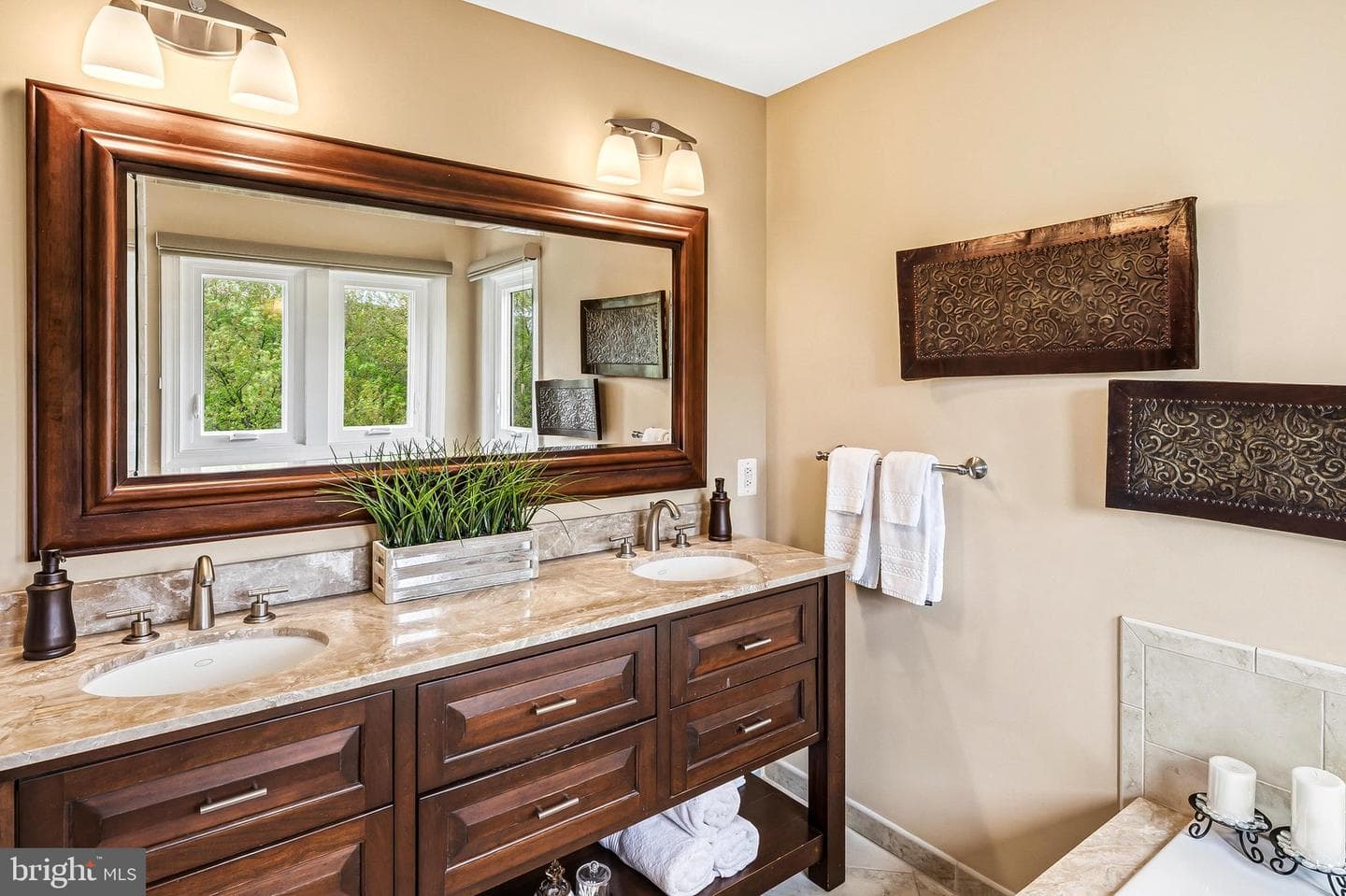 2701 Bradbury Court photo 35