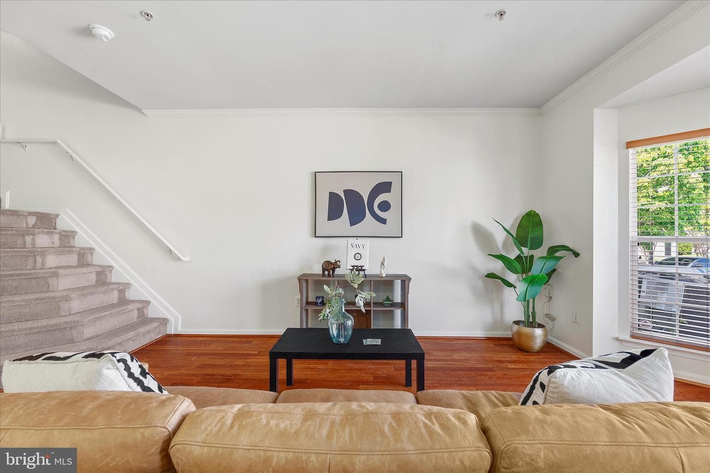 1929 Gardenia Court photo 6