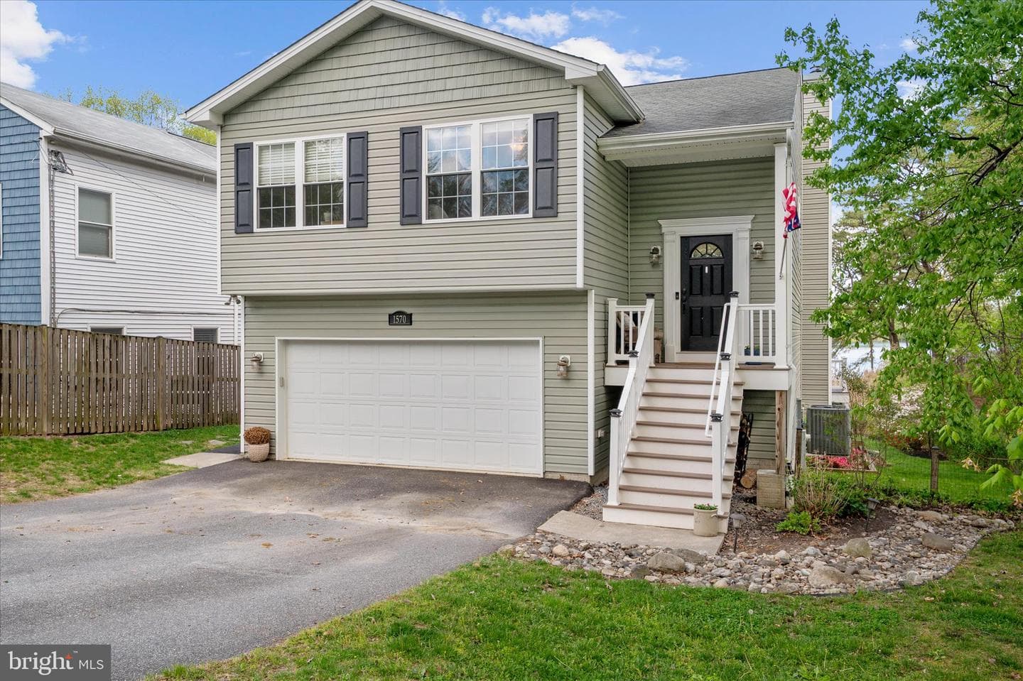 1570 Annapolis Drive photo 12