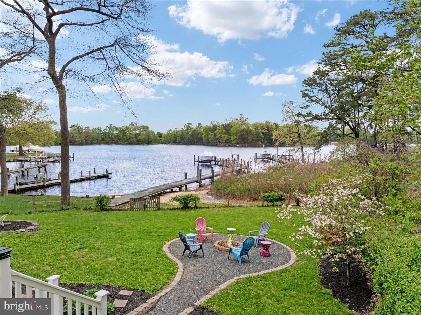 1570 Annapolis Drive photo 2