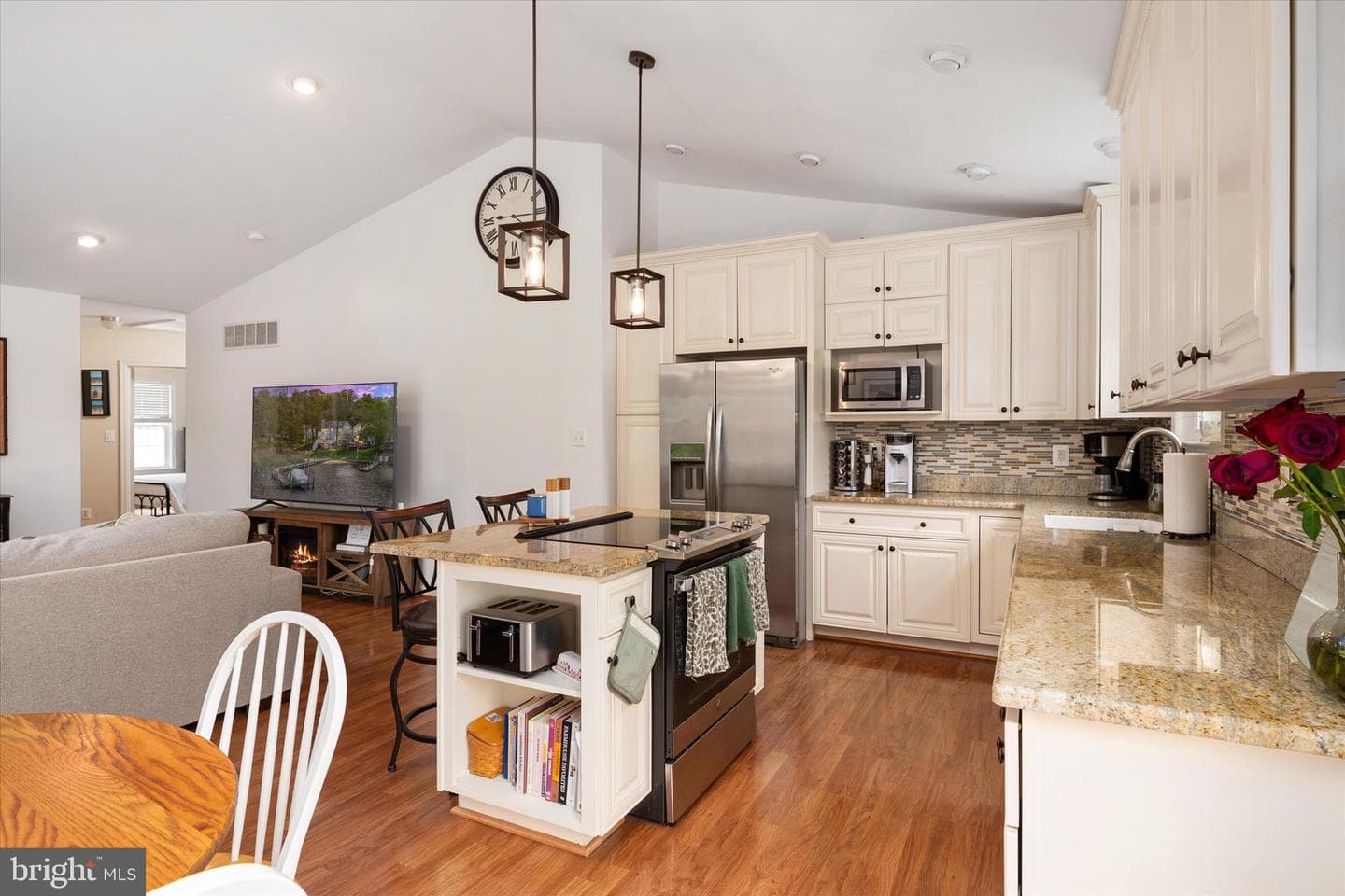 1570 Annapolis Drive photo 20
