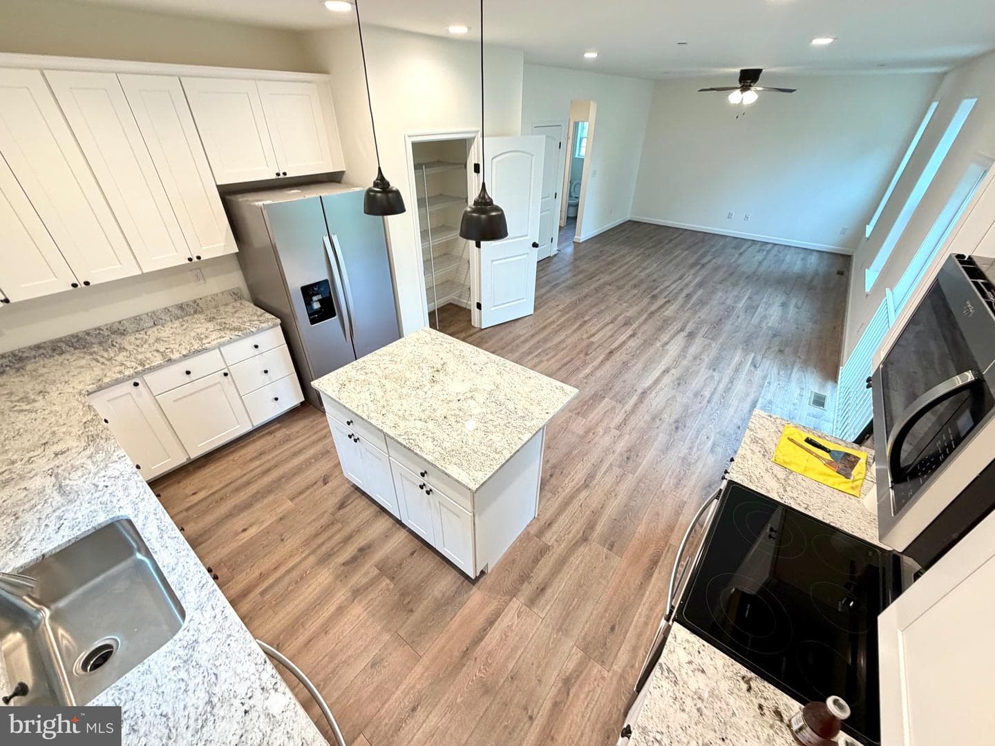 725 220th Street photo 10