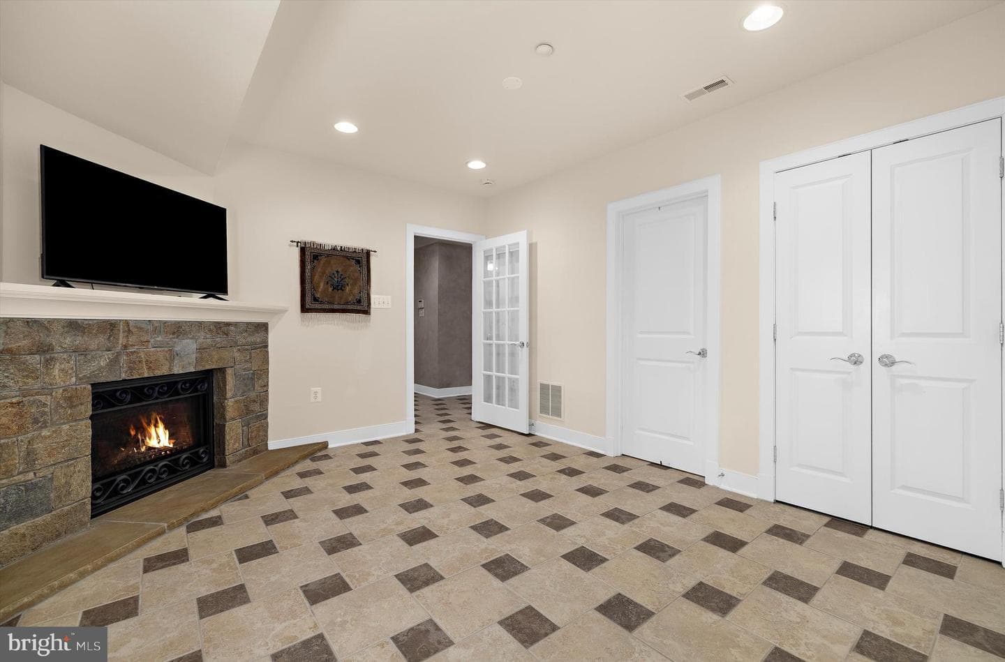 47 Richards Lane photo 36