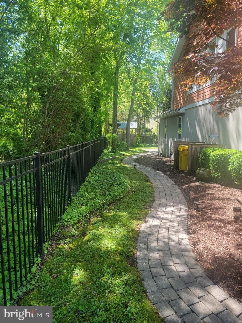 3420 Cohasset Avenue photo 5