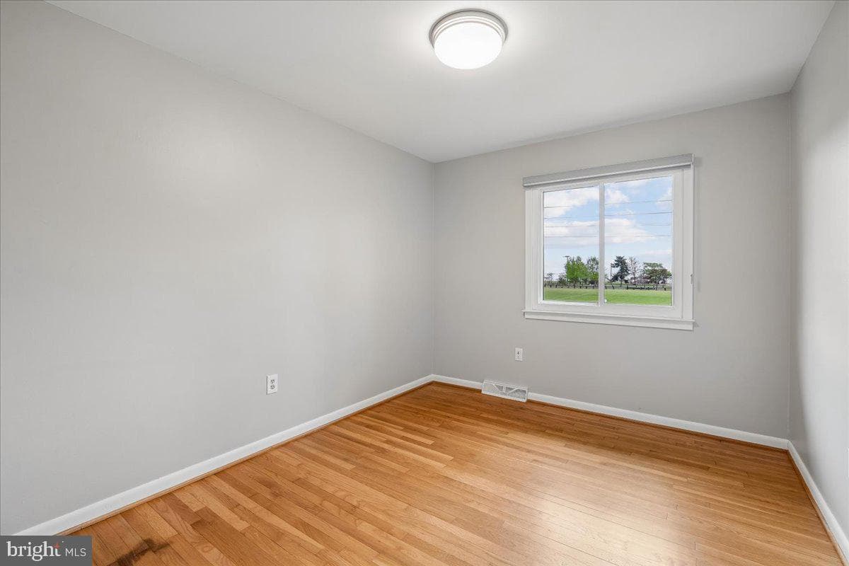 102 Green Spring Drive photo 26