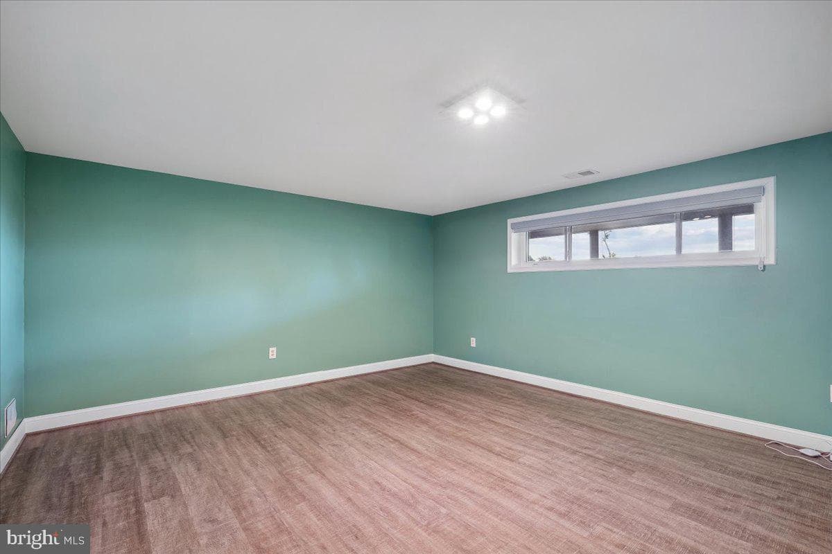 102 Green Spring Drive photo 31