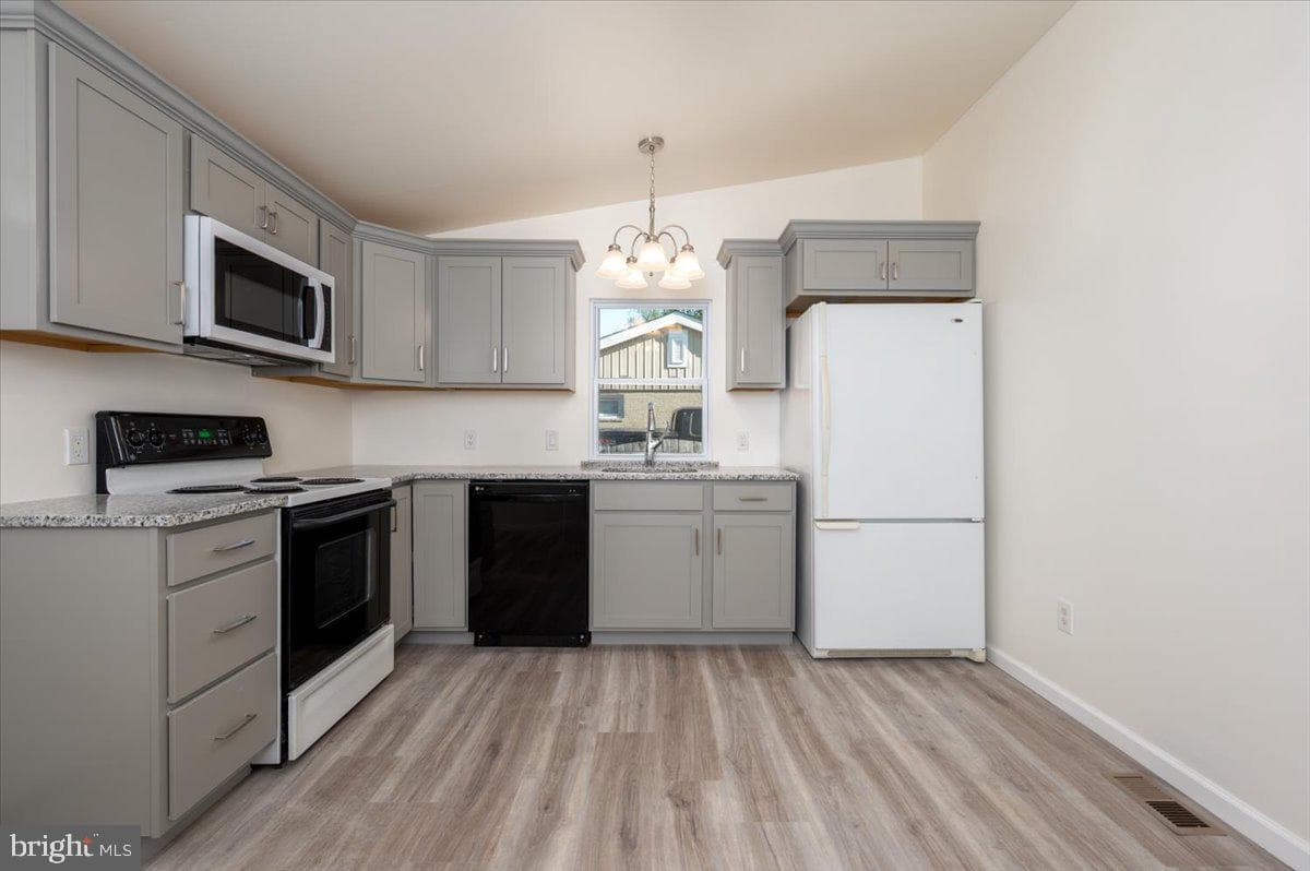 8068 Clark Station Road photo 12