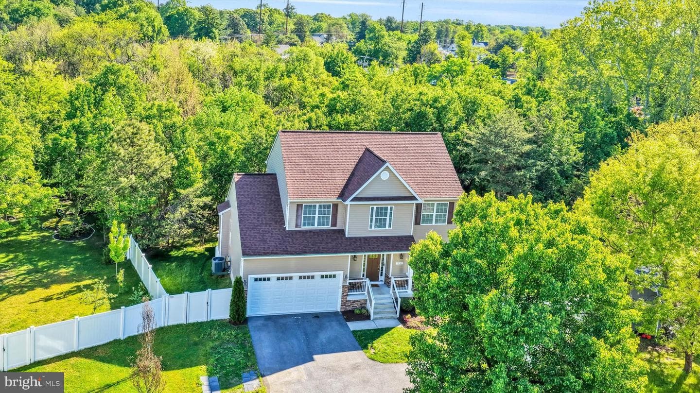 1215 Scattered Pines Court photo 2