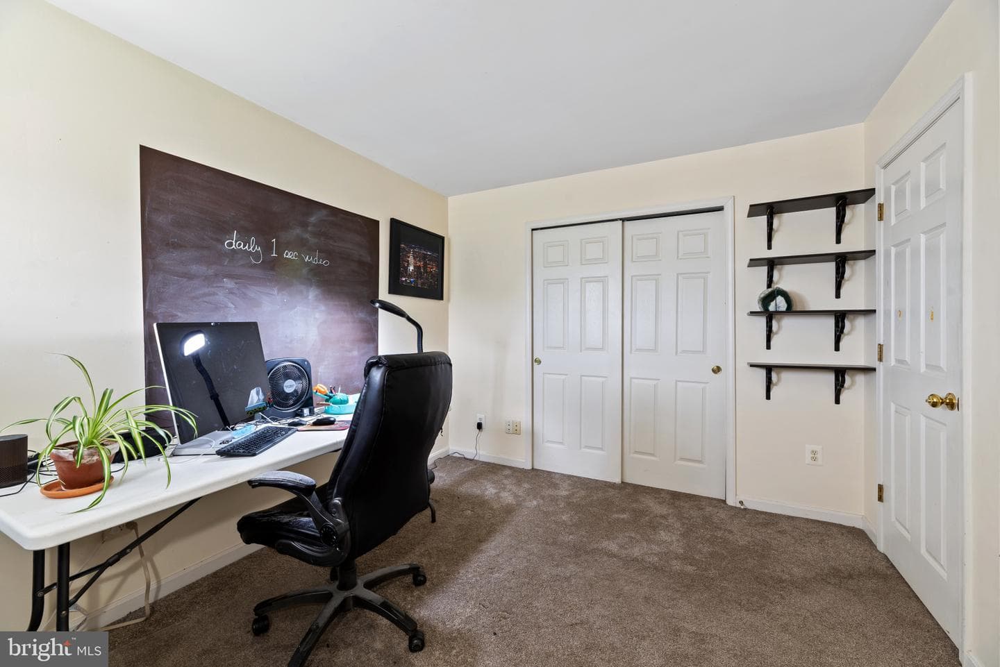 2129 Red Leaf Ct photo 38