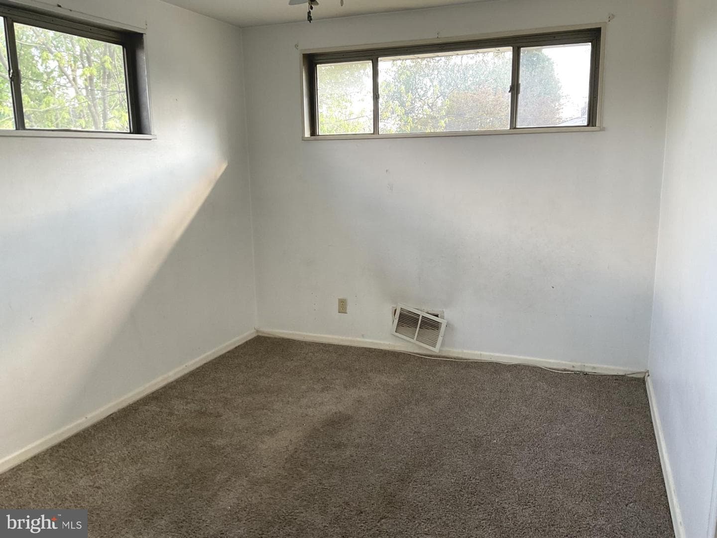 727 Delmar Avenue photo 13