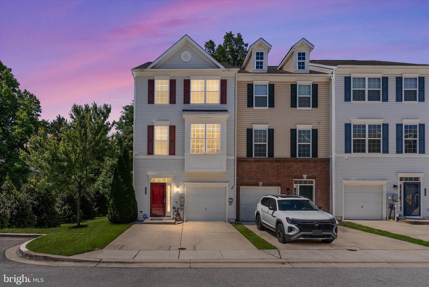 8428 Meadowlark Ln