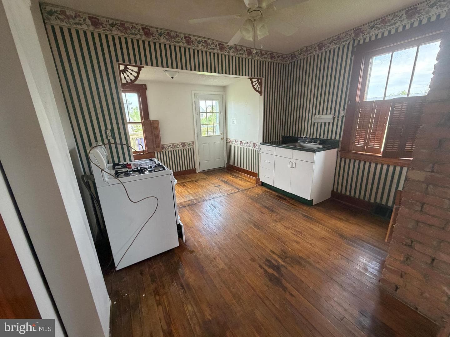 636 Holy Cross Road photo 7