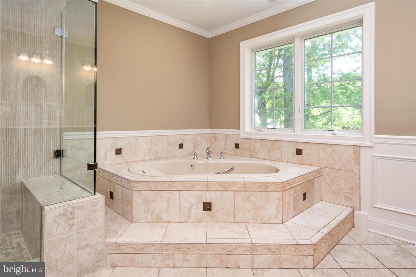 401 Beach Drive photo 14